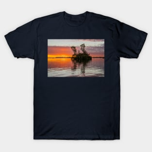 Lake Mulwala, Yarrawonga Mulwala, Victoria, Australia T-Shirt